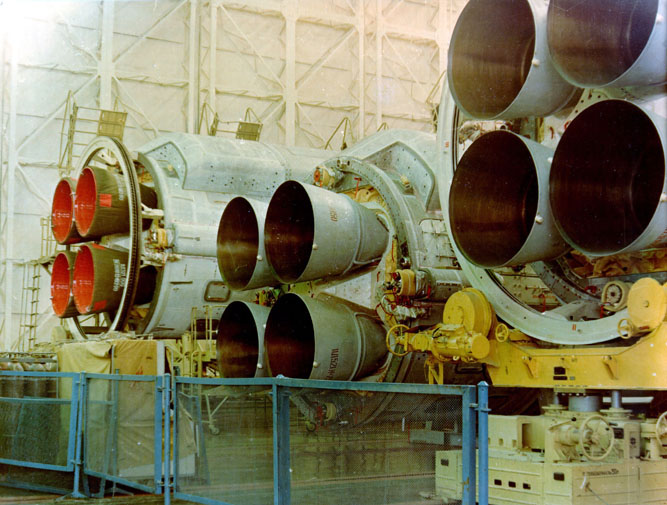 Rocket launcher "Energia" (11К25)The engines1st stage2nd stageAssemblySafety1st Flight